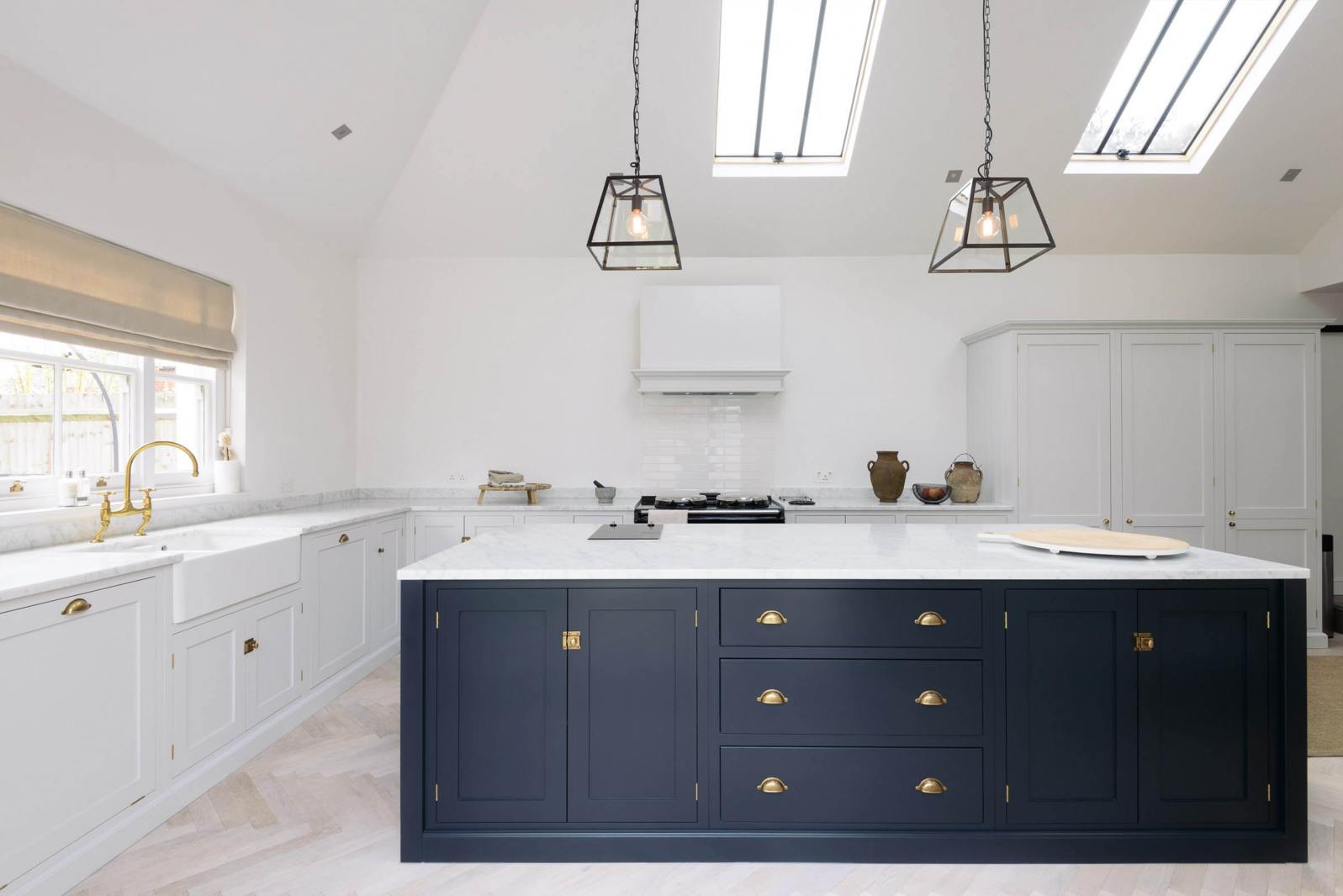 The Coach House Kitchen DeVOL Kitchens   Shaker Coach House   Desktop Gallery 05 